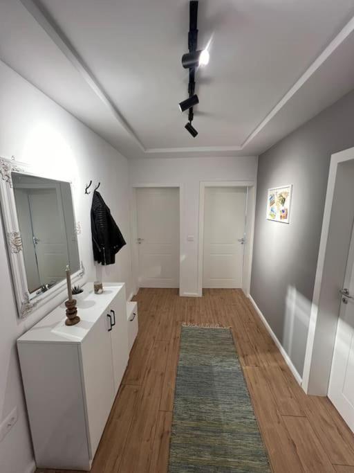 Modern Apt Near City Centre Shkodër Exterior foto